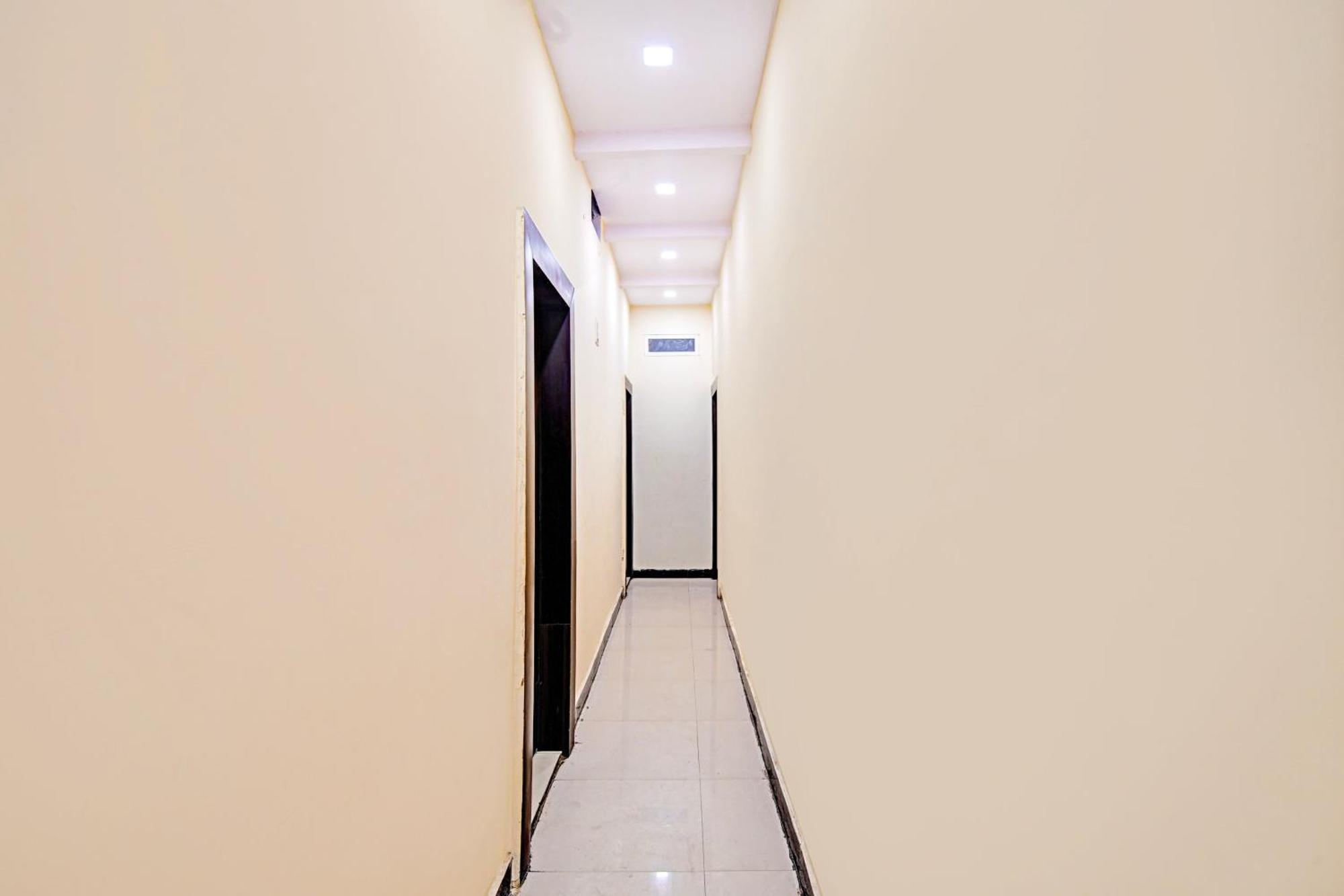 Super Hotel O Hanuman Naka Ujjain Formerly Krishna Palace Екстериор снимка