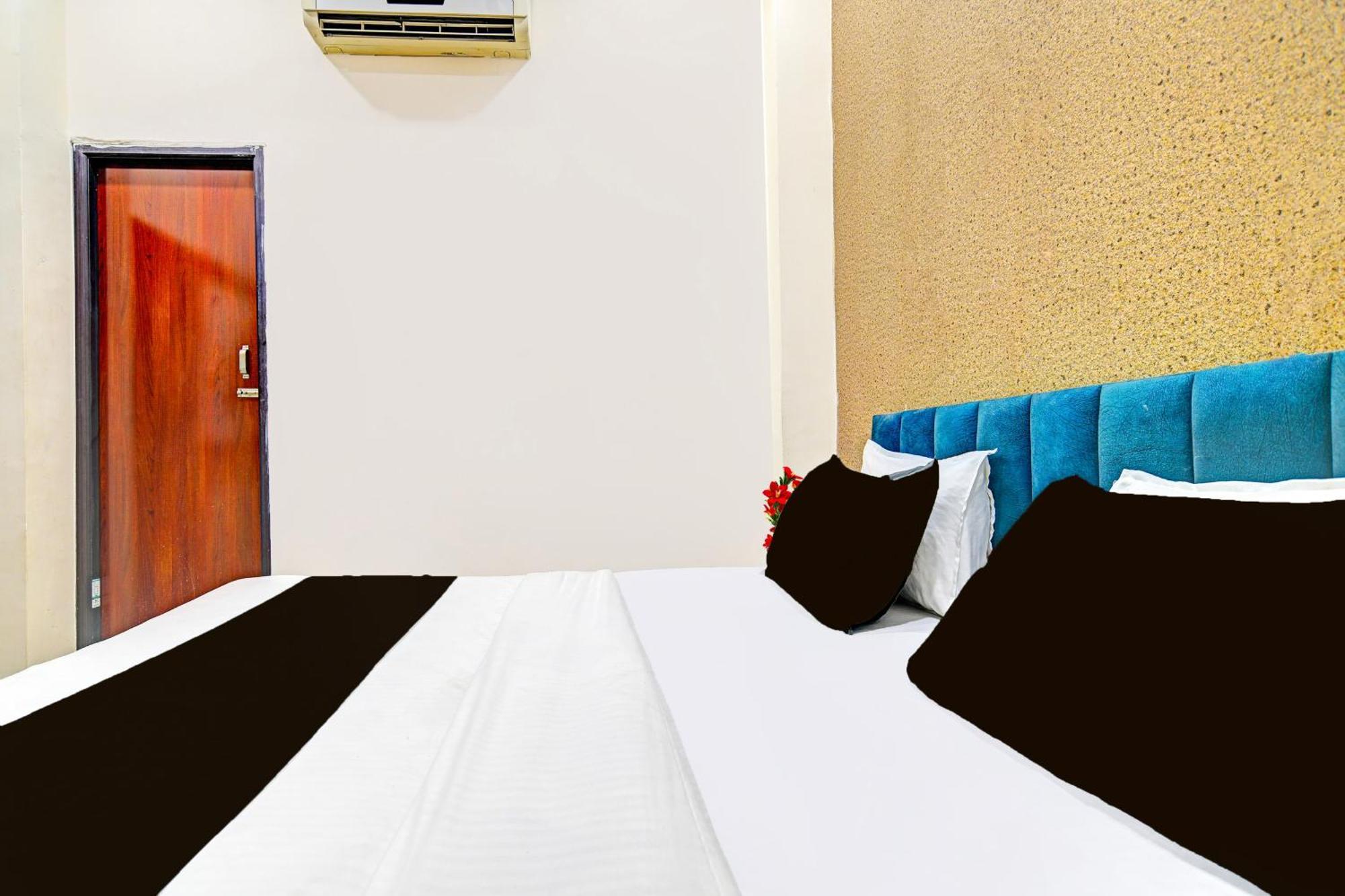 Super Hotel O Hanuman Naka Ujjain Formerly Krishna Palace Екстериор снимка