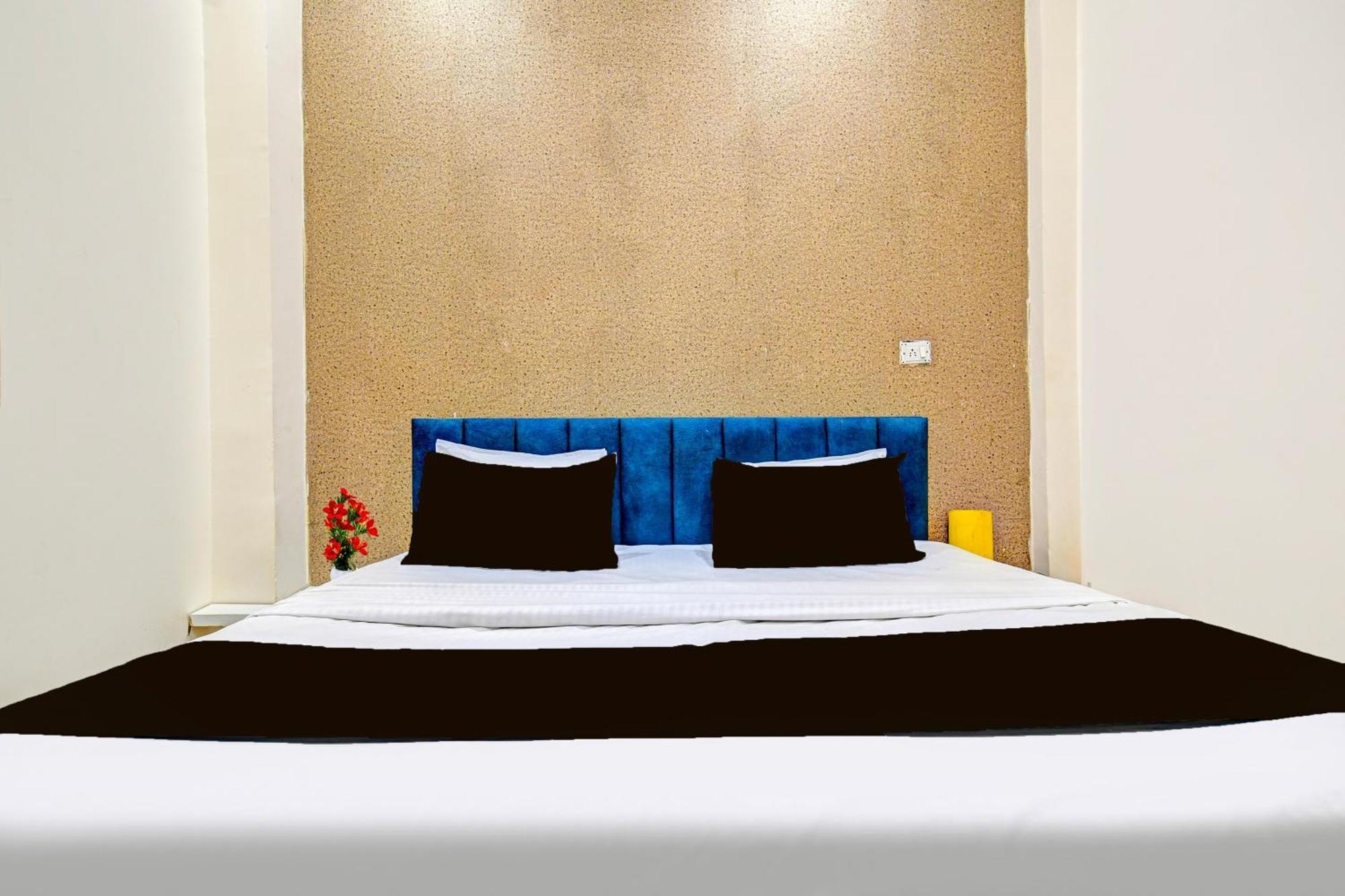 Super Hotel O Hanuman Naka Ujjain Formerly Krishna Palace Екстериор снимка