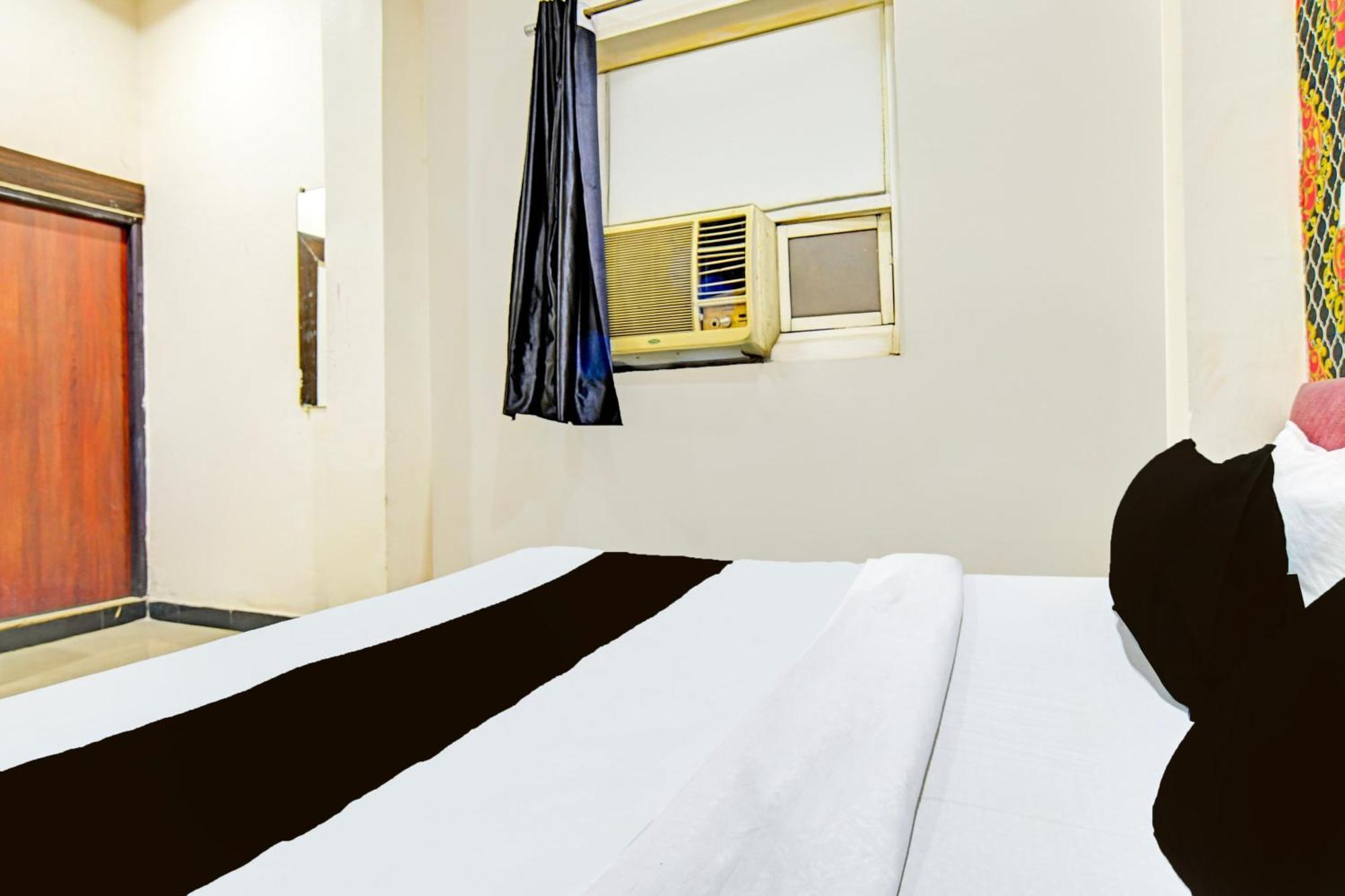 Super Hotel O Hanuman Naka Ujjain Formerly Krishna Palace Екстериор снимка